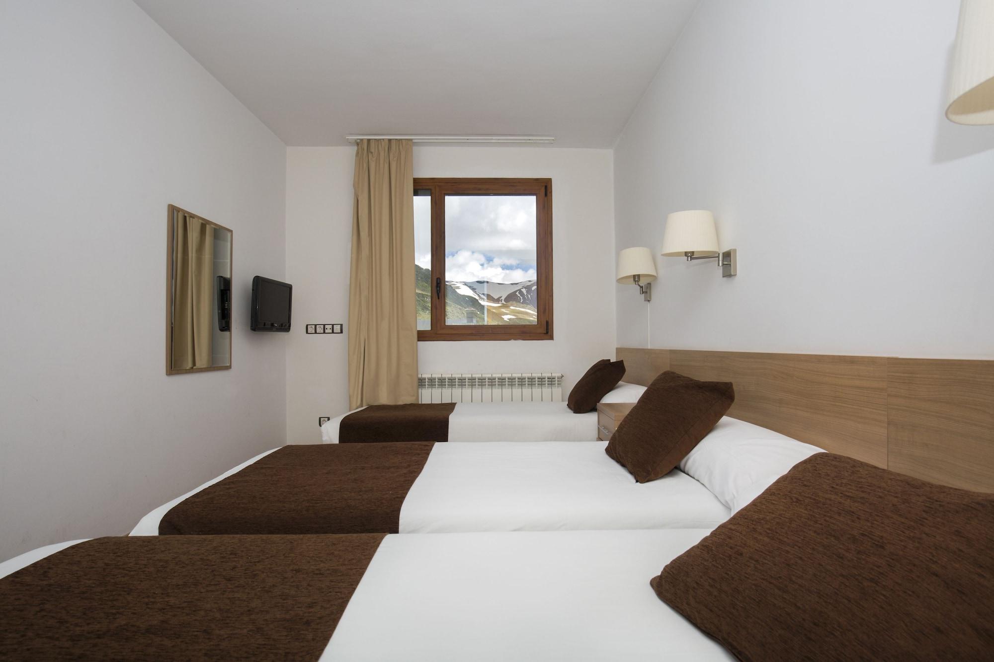 Hotel Catalunya Ski ปาสเดลากาซา ภายนอก รูปภาพ