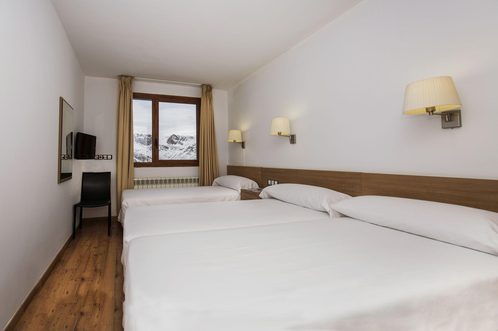 Hotel Catalunya Ski ปาสเดลากาซา ภายนอก รูปภาพ