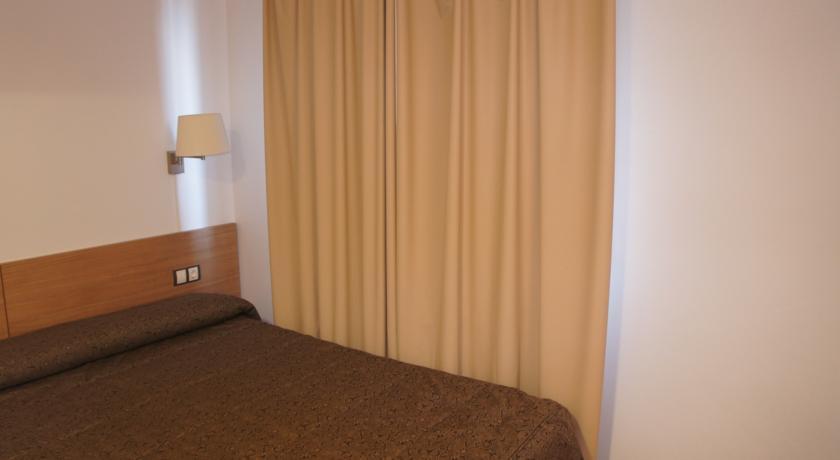 Hotel Catalunya Ski ปาสเดลากาซา ภายนอก รูปภาพ