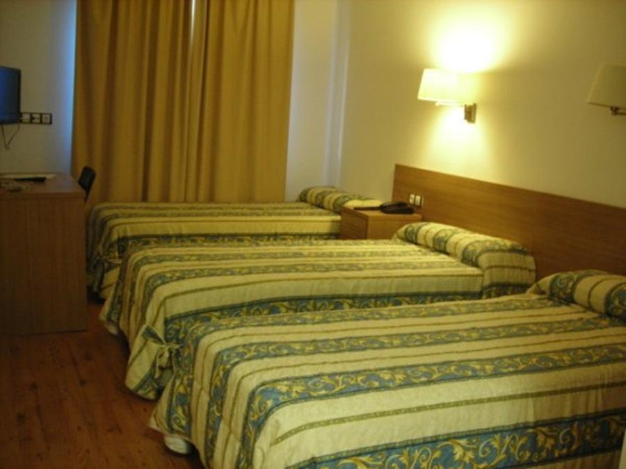 Hotel Catalunya Ski ปาสเดลากาซา ภายนอก รูปภาพ