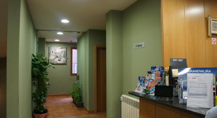 Hotel Catalunya Ski ปาสเดลากาซา ภายนอก รูปภาพ