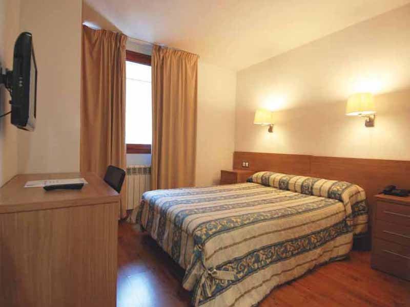 Hotel Catalunya Ski ปาสเดลากาซา ภายนอก รูปภาพ