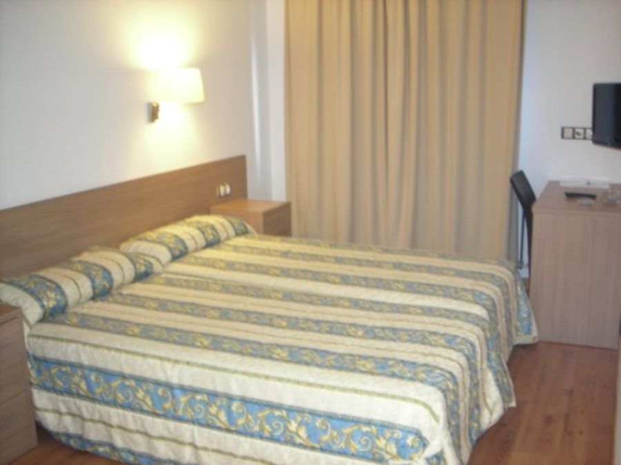 Hotel Catalunya Ski ปาสเดลากาซา ภายนอก รูปภาพ
